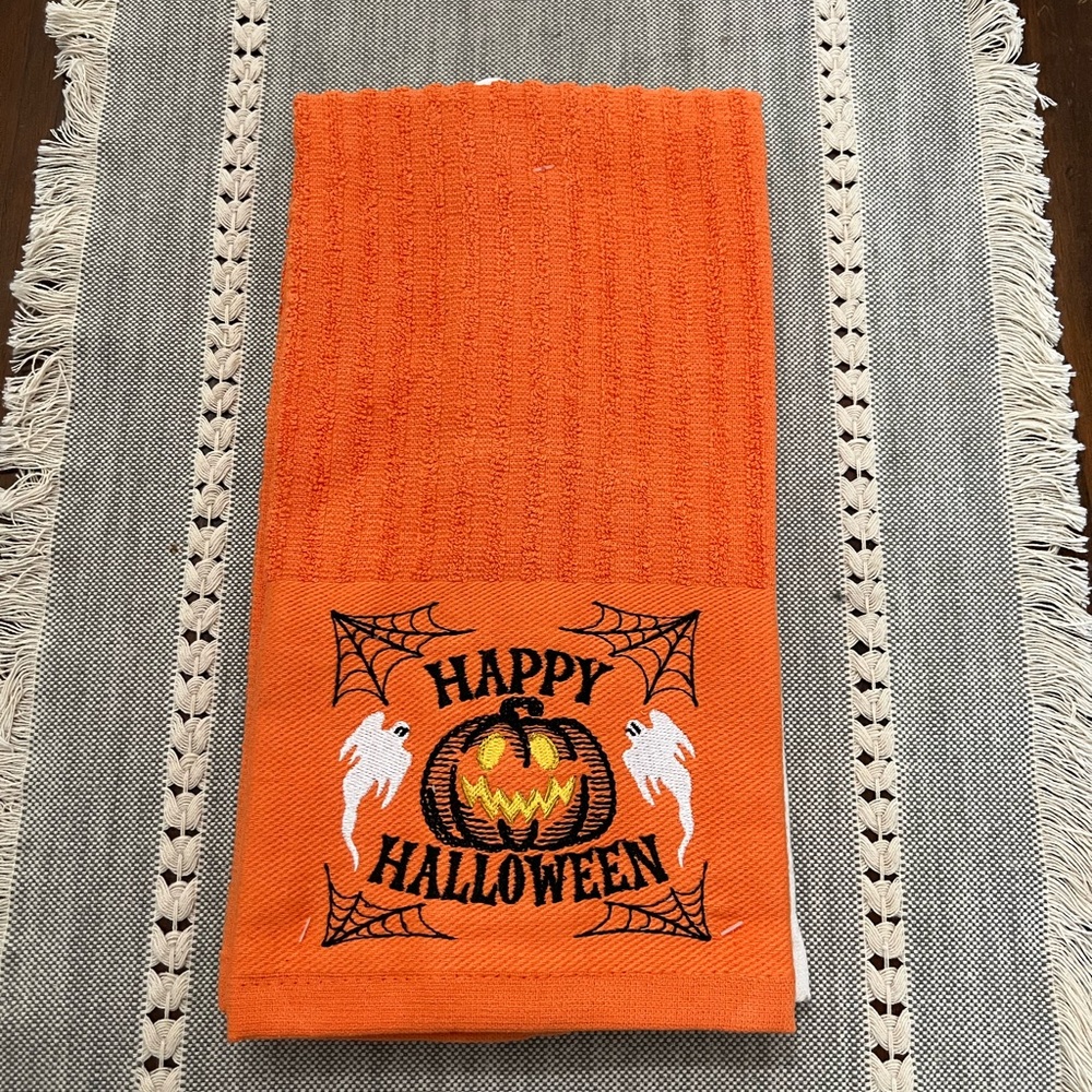 HALLOWEEN KITCHEN TOWELS Happy Halloween/Orange Striped 16”x26” QTY (2) (NWT)